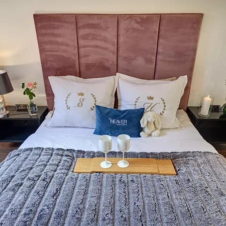 Luxury Heaven Apartment - 116 M2 Fireplace 3 Bedroom - Free Parking Daire Katoviçe