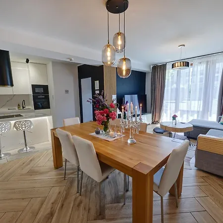 Daire Luxury Heaven Apartment - 116 M2 Fireplace 3 Bedroom - Free Parking