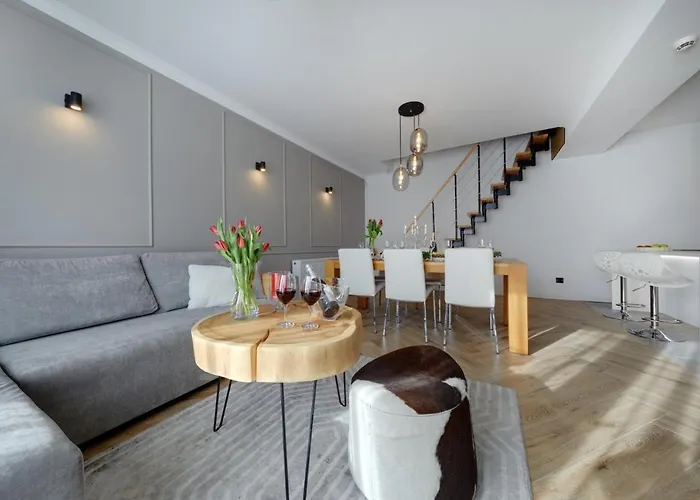 דירה Heaven - 115 M2 - Kominek Oraz Wanna W Sypialni , Parking קטוביץ