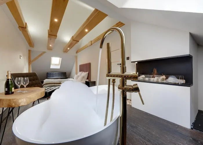 Heaven - 115 M2 - Kominek Oraz Wanna W Sypialni , Parking קטוביץ